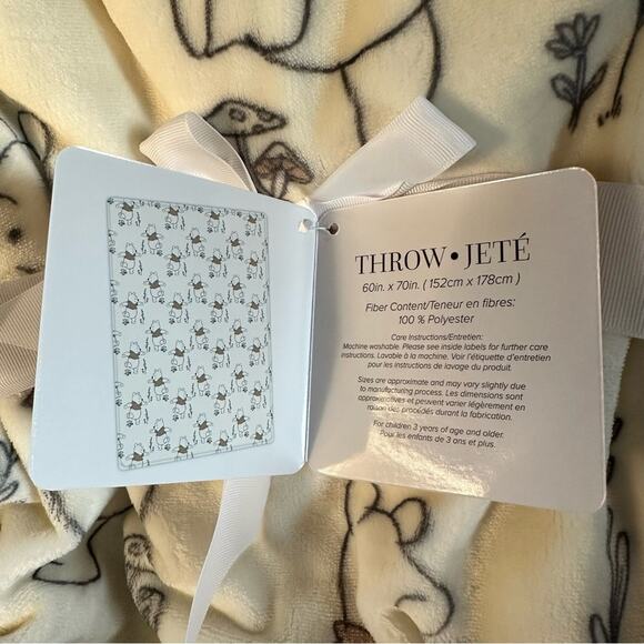 Disney Winnie the Pooh Plush Throw Blanket – 60x70 Cream Sketch Print 🐻 NWT - Picture 2 of 4